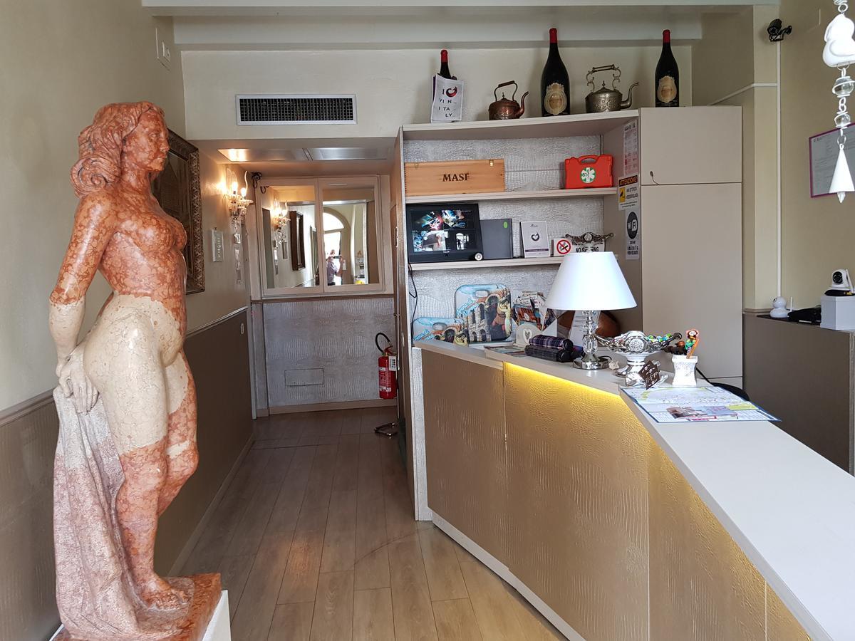 Mi Casa Es Tambien Tu Casa Vips Hotel Verona Kültér fotó