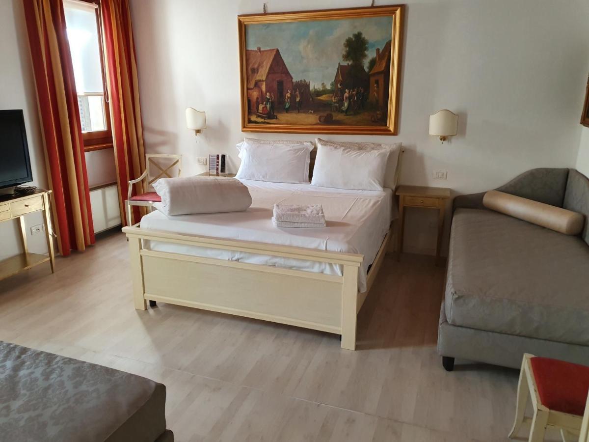 Mi Casa Es Tambien Tu Casa Vips Hotel Verona Kültér fotó